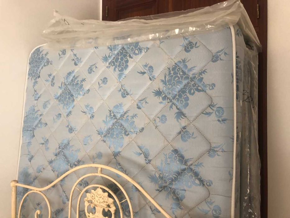 Colchões e estrados (corpo e meio)