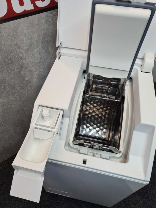 Класна Вертикальна пральна машина Miele W668 F WPM 6кг вузька 45 см