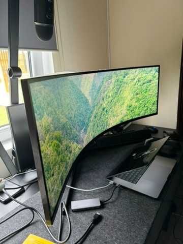 Samsung Odyssey Neo G9 49" Gaming Monitor Mini LED 240Hz