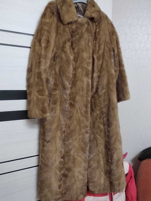 Шуба фірмова норкова у відмінному стані для модних і красивих дівчат!