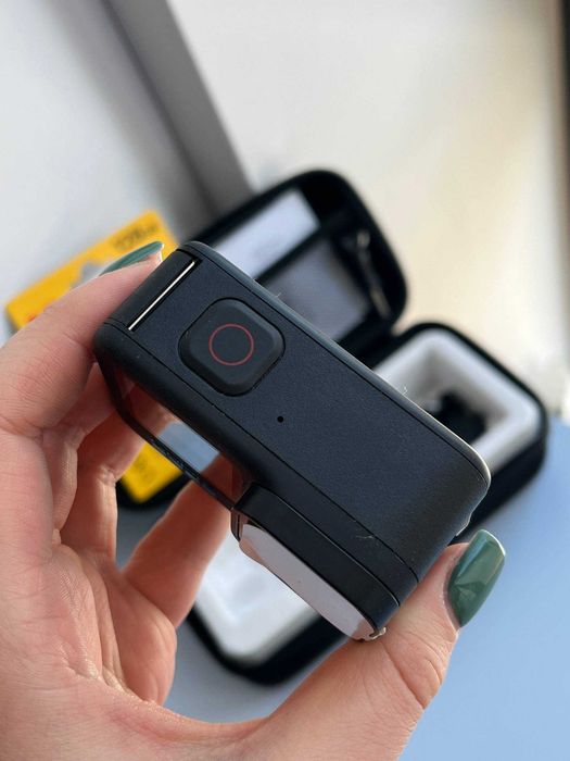 Екшн-камера GoPro Hero 10 з захисними плівками