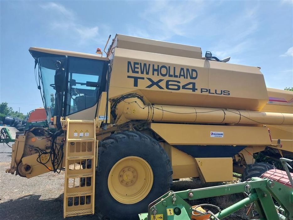 New holland TX 64 Plus Super stan  Claas lexion 480