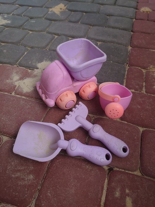 Zestaw zabawek do piaskownicy