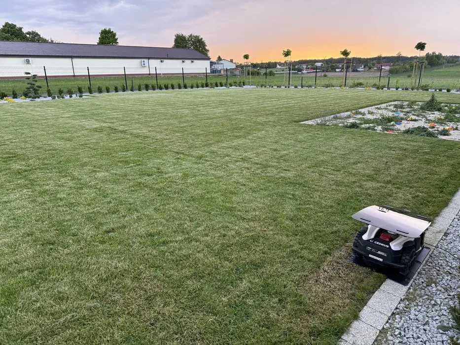 Robot koszący Cedrus C-MOW M6 600m² SPRZEDAŻ - MONTAŻ - SERWIS