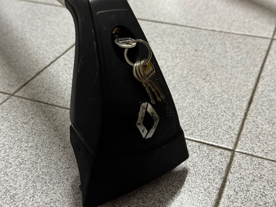 Barras de tejadilho originais para Renault Megané IV (ano 2016 - 2020)