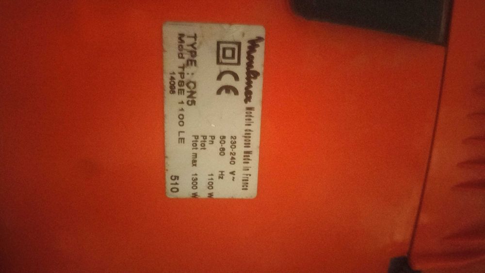 Aspirador Moulinex 1300 W em bom estado