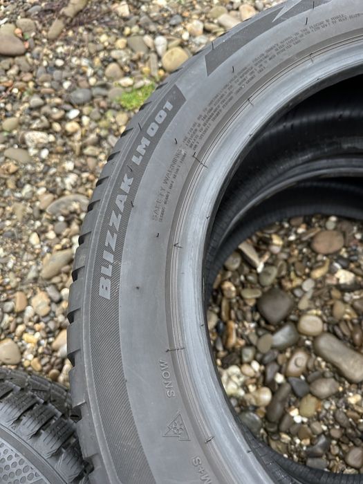 205/55/17 Brusgestone Blizzak Lm001