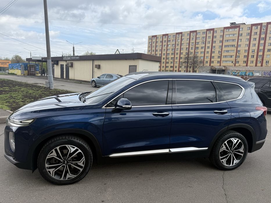 Продам шикарный SantaFe сама, полная комплектация , дизель 2.0