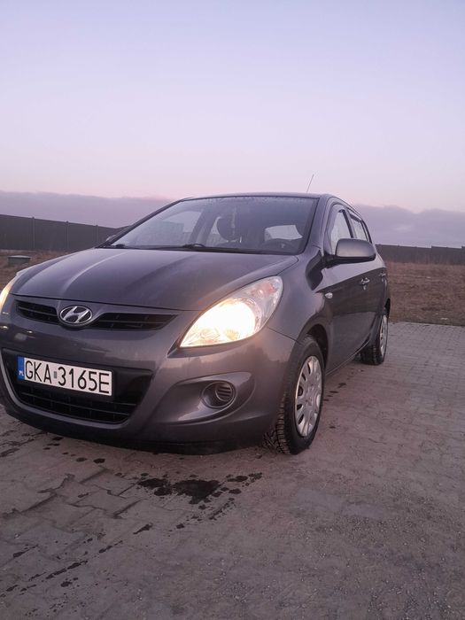 Hyundai I20 benzyna 1.2 w dobrym stanie 2011r niski przebieg