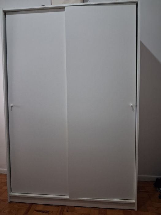 Guarda Roupa com 2 portas de correr