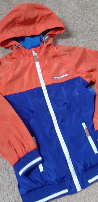 Kurtka chłopięca wiatrówka roz.122