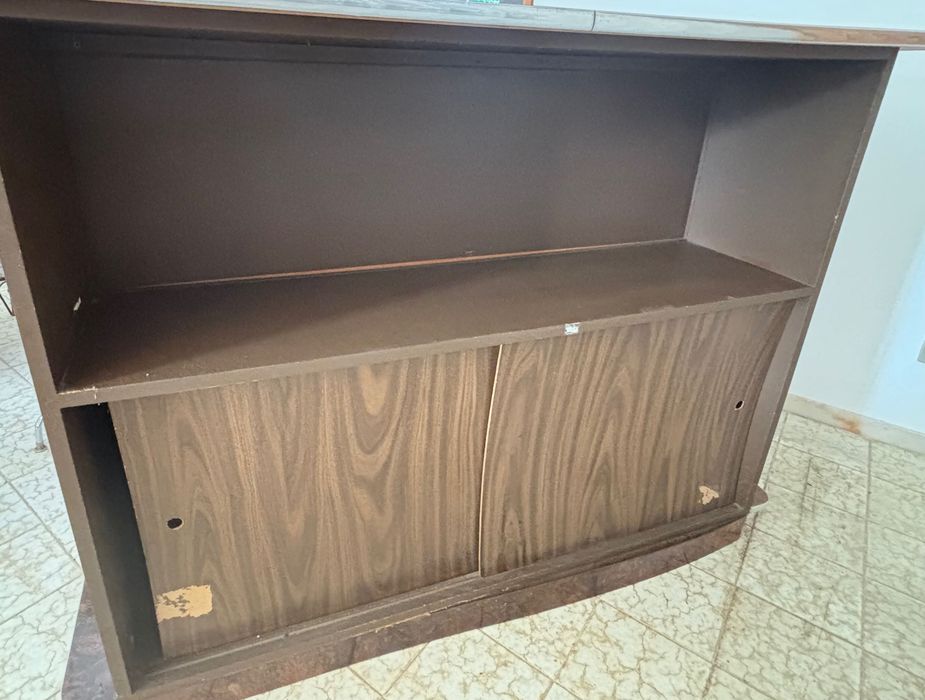Vintage mini bar com dois bancos- Made in Canada