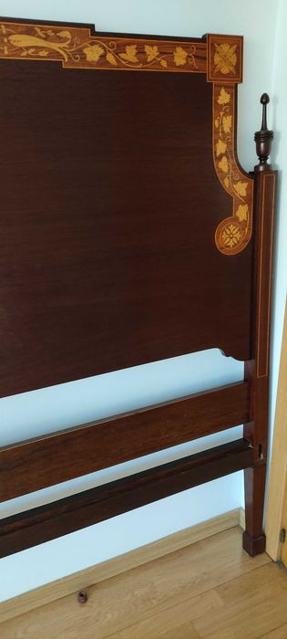 Mobília de Quarto Casal com Embutidos