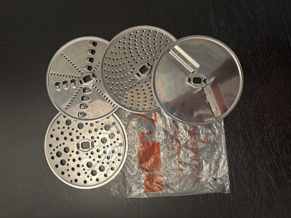 Robot kuchenny planetarny Bosh MUM58720 z maszynką do mięsa 1000W