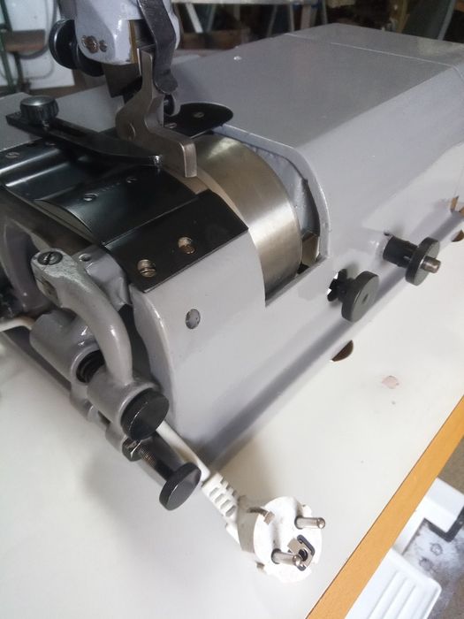Máquina de facear pele