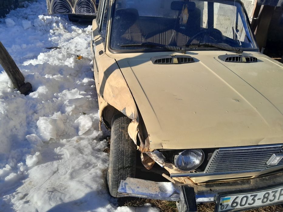 Продам срочно машину