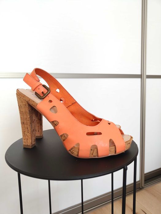 Sandały na obcasie rozmiar 36,5