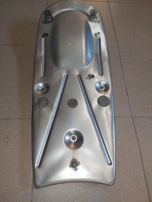 Fabrycznie nowa podstawa siedzenia blacha wsk m06 b3 125/ 175 pl