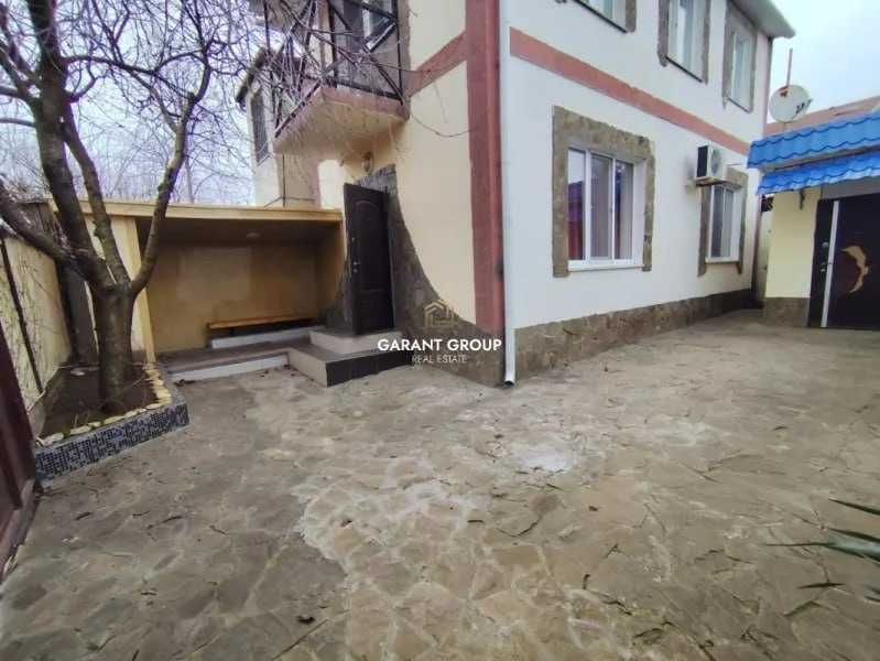 Будинок-дача біля моря
