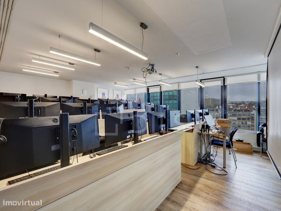 Escritório para arrendar - edifício Malhoa 19, em Lisboa