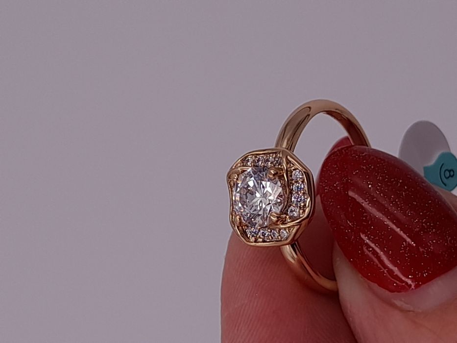 Pierścionek pozłacany Xuping cyrkonie Rozmiar 8