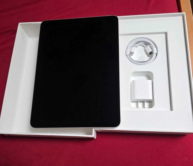 Apple iPad Air 11” M4 128GB Wi-Fi Starlight — як новий (MH334)