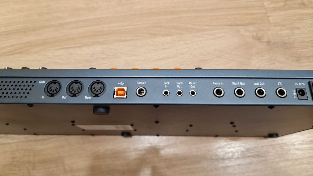 Arturia MiniFreak como novo + 300 patches premium