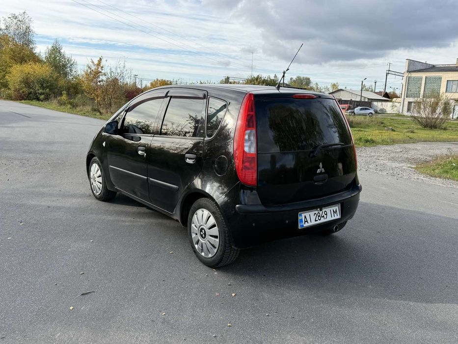 продам авто в хорошем состояние митцубісь
