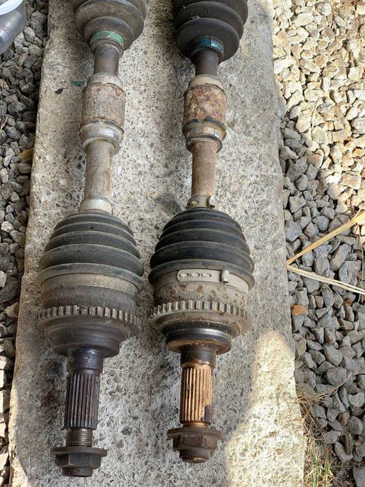 Полуось привод шрус Mazda 323 2.0 DIESEL (ЛІВА ТА ЗАДНЯ).