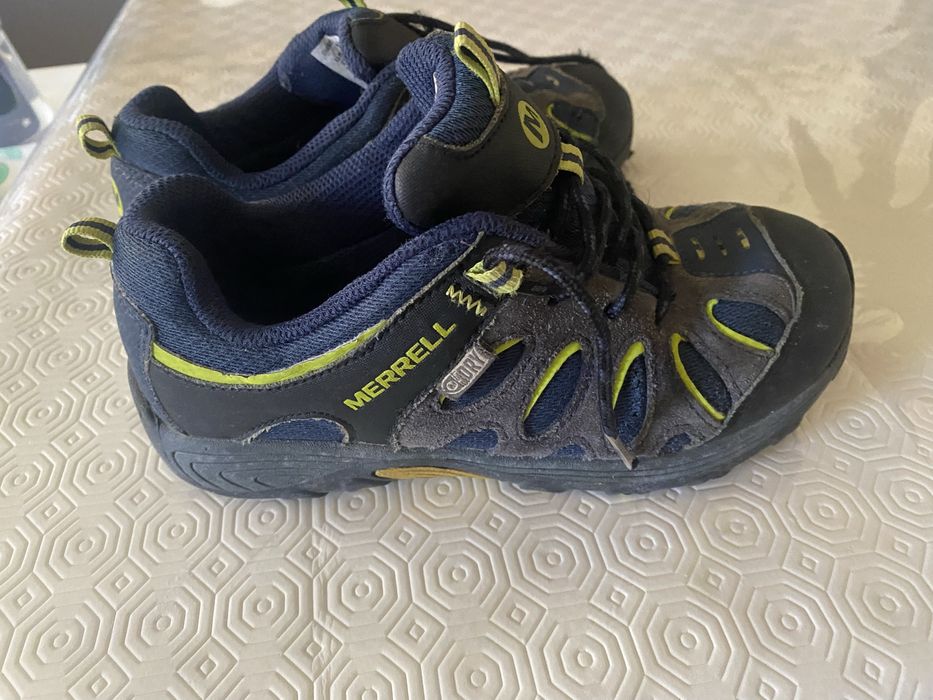 Tenis crianca da merrel tamanho 33