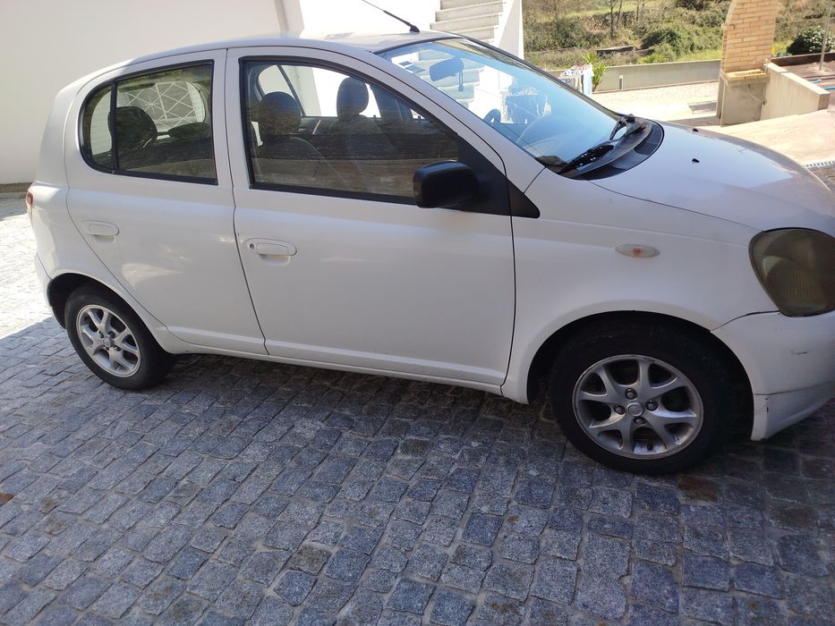 Carro estado razoável