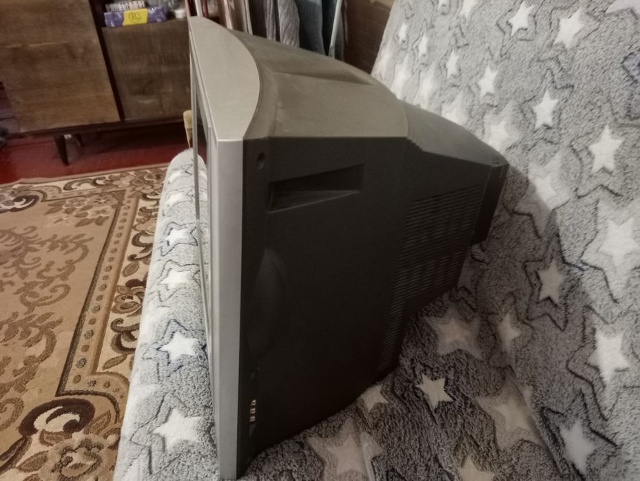 Продам телевізор LG !