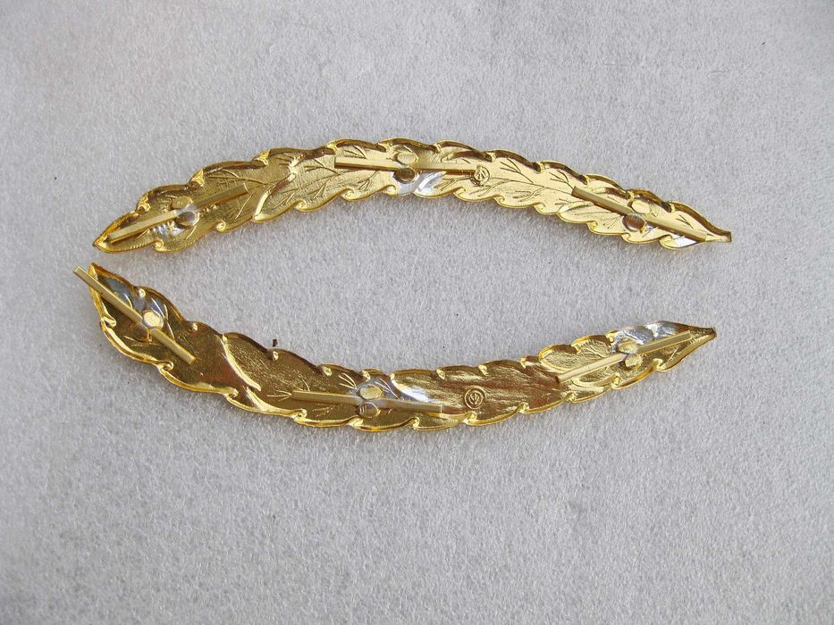 Орнамент, дубок на козырек фуражки офицера ВМФ СССР.