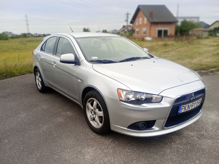 Mitsubishi Lancer 1.6 16v  2010r niski przebieg 181tys