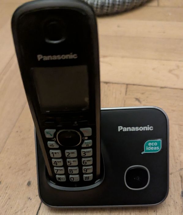 Telefon bezprzewodowy Panasonic KX-TG6611 (zasilacz) /DECT/  sprawny