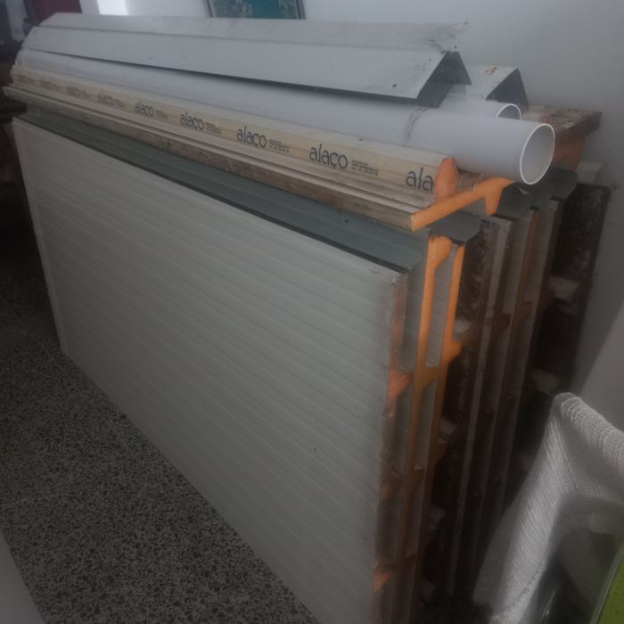 Estrutura de ferro galvanizado para cobertura exterior/ alpendre