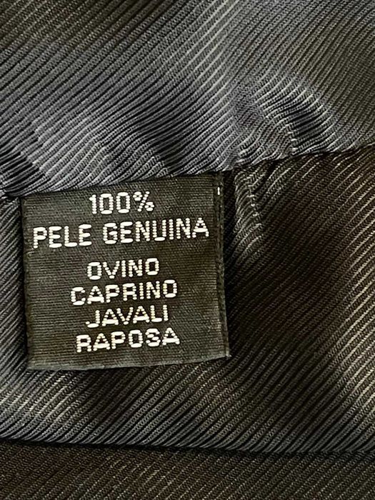 Casaco em pele 100% e gola em pele de raposa