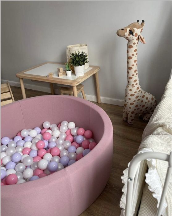 Сухий ігровий басейн . Кульки . Дитячий манеж .