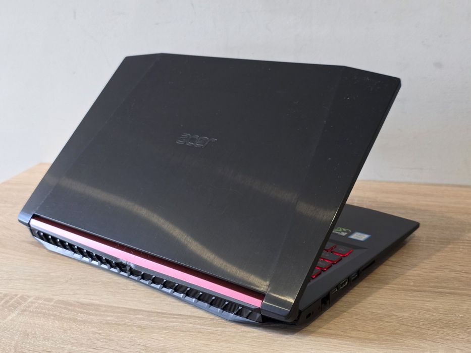 Acer Nitro 5 GTX1050 | i5-7300HQ | 8/256GB | Win 11 Pro