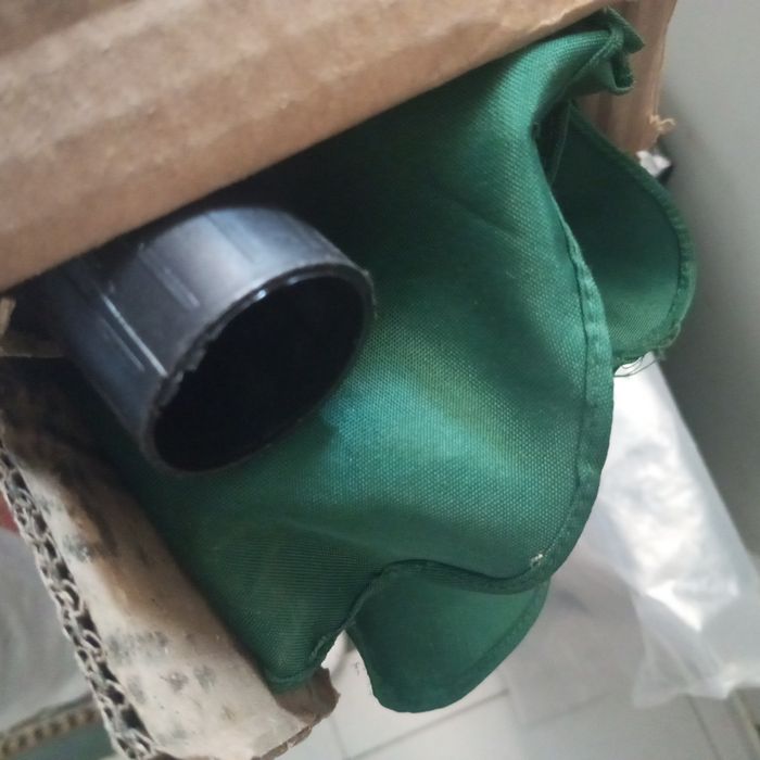 Tesoura de poda com 63 cm
C