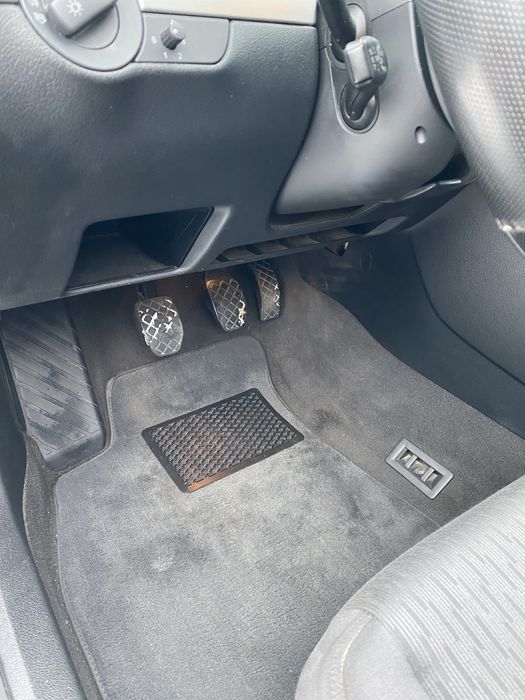 Audi  a4 b7  1.6 mрі бензин 2008р