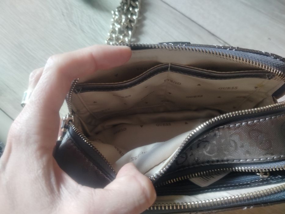 Torebka na ramię Guess Noelle Crossbody