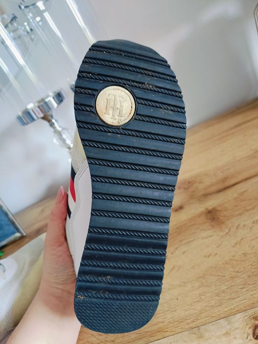 Buty Tommy Hilfiger 41 białe sneakersy