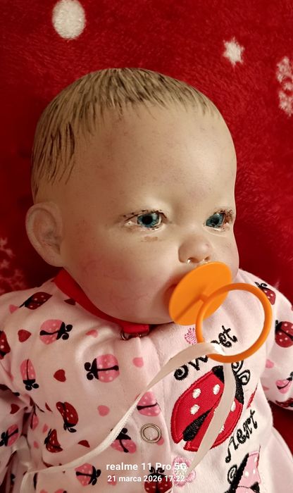 Duża śliczna lalka 50 cm.