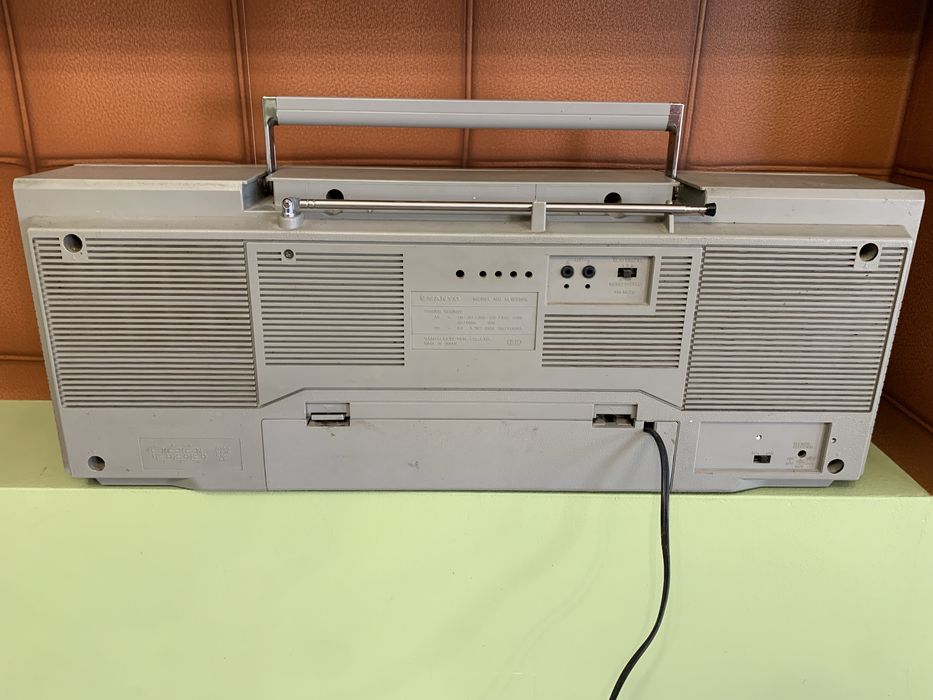 Магнітофон Sanyo MW220K