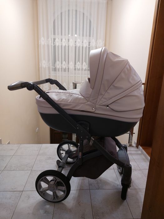 Коляска 2 в 1 Roan bass soft.