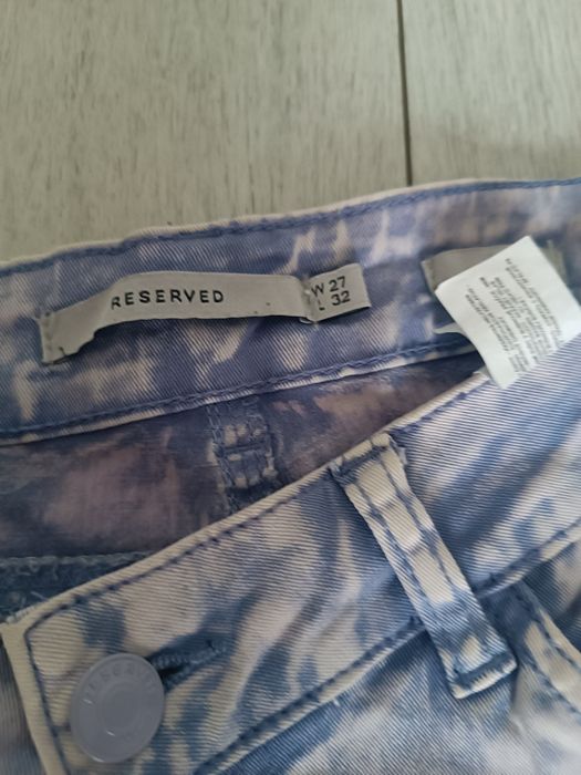 Spodnie marmurkowe tie dyi Reserved w27 l32 s XS skinny rurki