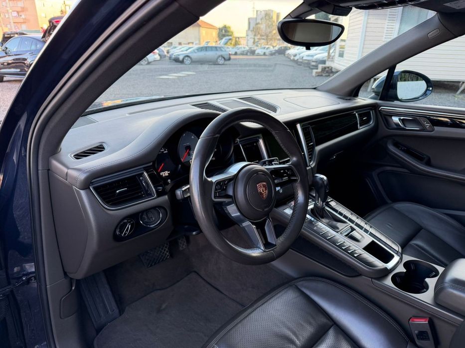 Porsche Macan S