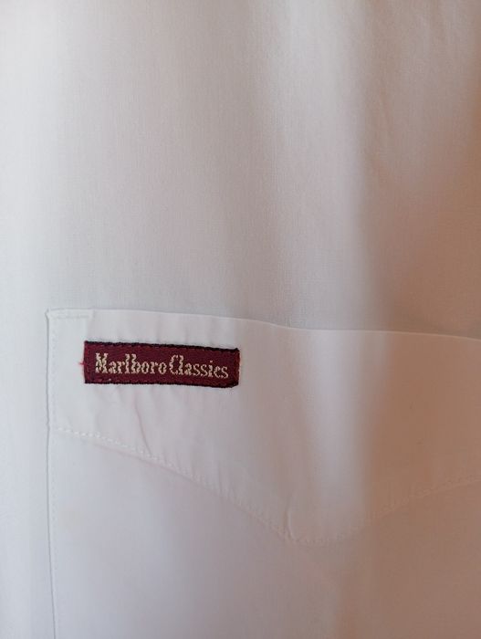 Camisa branca Malboro Classies