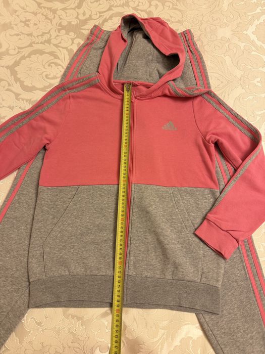 Спортивний костюм Adidas , для дівчинки 146 см